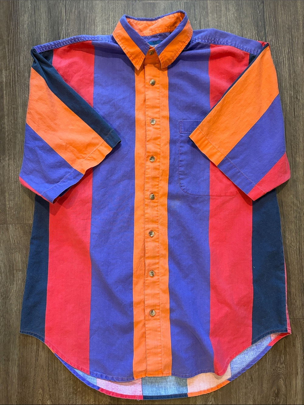Vintage short sleeved button-down men’s medium shirt western color block